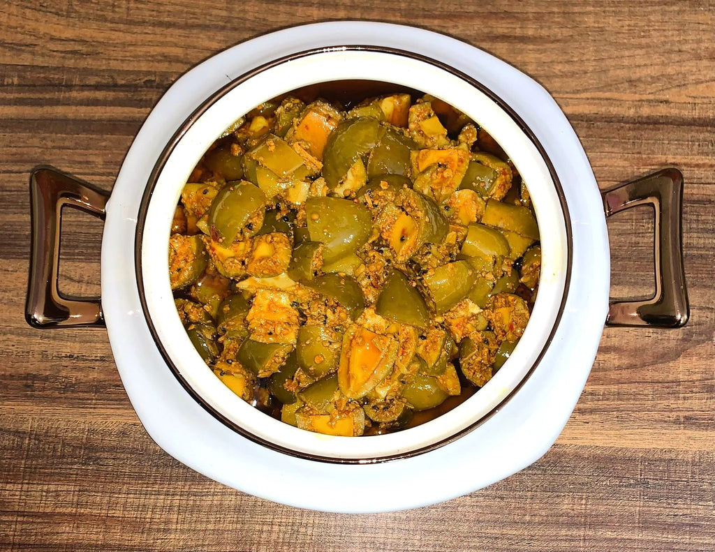 Mama's Signature Mud Handi Achar - 1.5 KG Achar + Free Sarson Oil Bottle