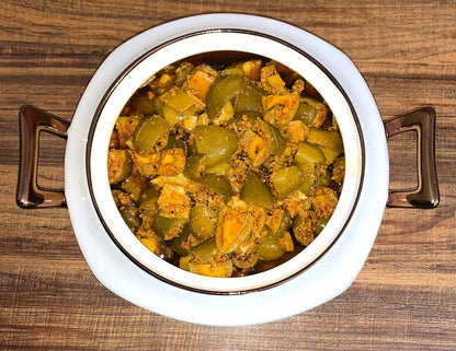 1500 Grams Homemade Achar In Mud Handi With Sarson Oil Bottle