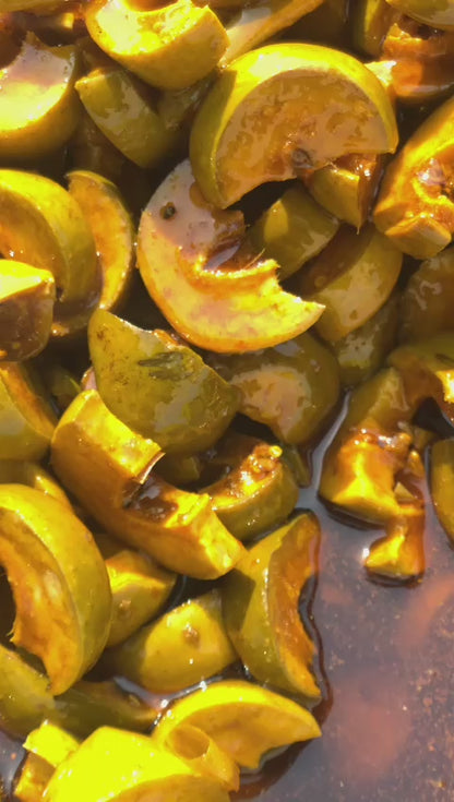 1500 Grams Homemade Achar In Mud Handi With Sarson Oil Bottle